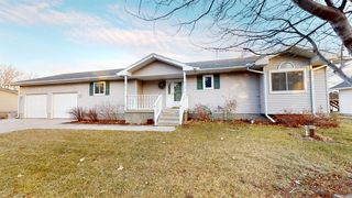 15 Clear Lk, Columbus, NE 68601