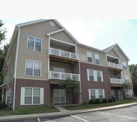 1608 Westport Cove Ln #3L, Saint Louis, MO 63146