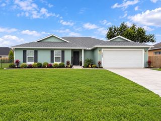 5245 NW GAMMA Street, Port Saint Lucie, FL 34986