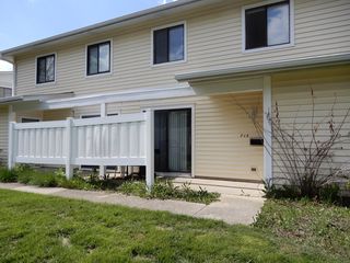 713 Sunfish Pt, Schaumburg, IL 60194