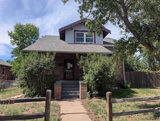 3020 Cribbon Ave, Cheyenne, WY 82001