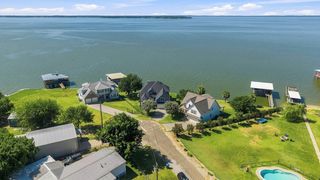236 Vivian Rd, Onalaska, TX 77360