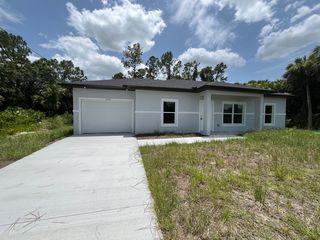 1248 Hillcrest St E, Lehigh Acres, FL 33974
