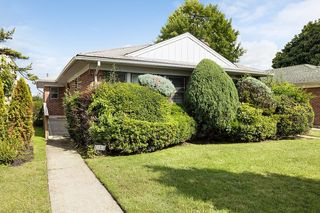 69-91 113th St #1, Forest Hills, NY 11375