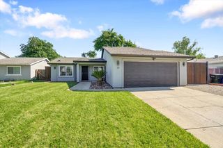 23 Dempster Ct, Sacramento, CA 95823