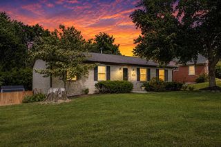 3483 Lansdowne Dr, Lexington, KY 40517