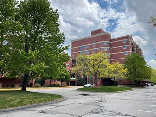 180 Woodbury St #432, Manchester, NH 03102