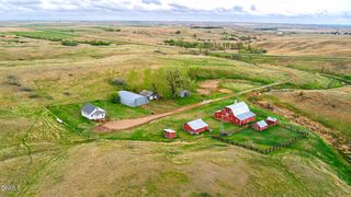6794 Highway 1806, Zap, ND 58580