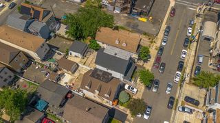 946 Emma St, Elizabeth, NJ 07201