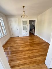 557 Pine St #3, Manchester, NH 03104