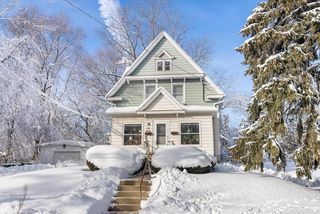 N68W5388 Columbia ROAD, Cedarburg, WI 53012