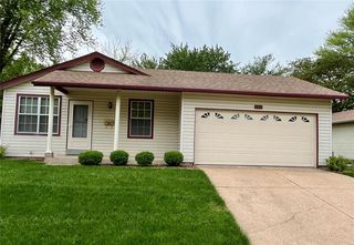 556 Queen Ann Dr, Hazelwood, MO 63042
