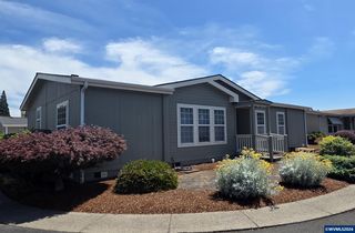 613 Royalty Cir NE, Salem, OR 97301