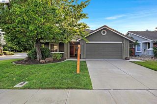 1106 Baltusrol Ct, Livermore, CA 94551