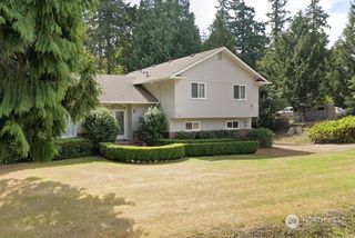 2304 N Castle Way, Brier, WA 98036