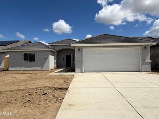 704 Sammy Way, Shafter, CA 93263