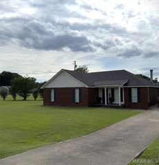 4231 Springdale Rd, Millbrook, AL 36054