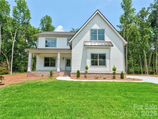 2315 Chateau Ct, Matthews, NC 28105
