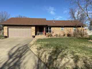 206 Cedar Ct, Colwich, KS 67030
