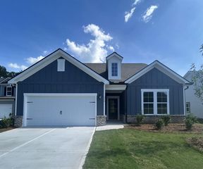 370 Crimson Feather Dr, Jefferson, GA 30549