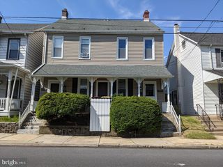 2308 N  1st Ave #2310, Whitehall, PA 18052