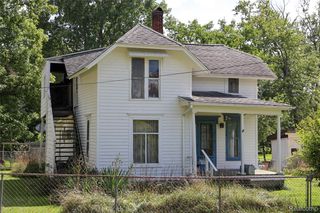 208 Baird St, Holly, MI 48442