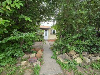 391 Park St, Forsyth, MT 59327