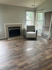 715 Daylight Ct, Newport News, VA 23602