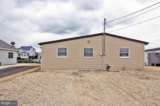 1223 Aquarius Ct, Forked River, NJ 08731