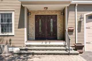 107 Rowe St, Newton, MA 02466