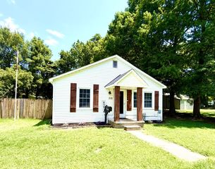 205 Cranford St, East Prairie, MO 63845