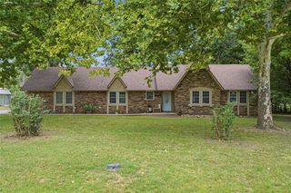 754 Spring Ln, Claremore, OK 74017