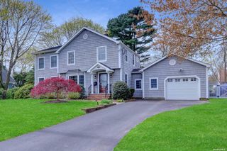 509 Lombardy Boulevard, Brightwaters, NY 11718
