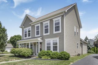 5132 Wildcat Falls Dr, Dublin, OH 43016
