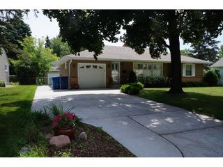 1715 W  72nd St, Minneapolis, MN 55423