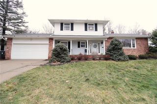 32975 Ledge Hill Dr, Solon, OH 44139