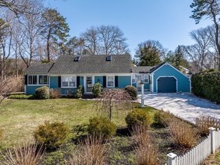 429 Pine St, Barnstable, MA 02630