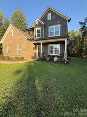 4298 Brandy Creek Ct, Clover, SC 29710