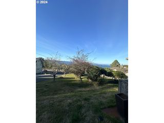 19th St, Astoria, OR 97103