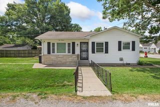 100 S  20th St, Herrin, IL 62948