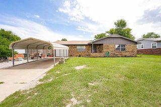 208 E  Tower Ave, Perry, OK 73077
