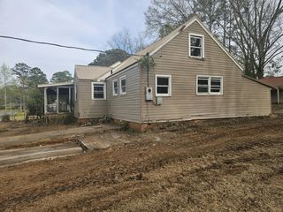 1709 Greenwood Ave, Clanton, AL 35045