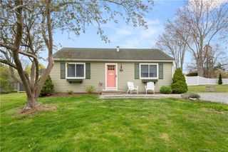 1 Columbus Ave, Old Lyme, CT 06371