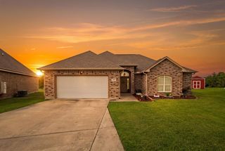 4400 Sweetgum St, Orange, TX 77630