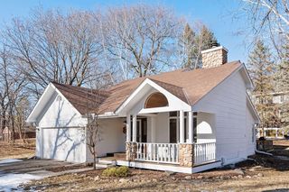 21260 Minnetonka Blvd, Greenwood, MN 55331
