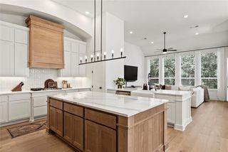384 Leaning Rock Cir, Austin, TX 78730