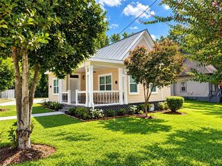 1759 Bolton Rd NW, Atlanta, GA 30318