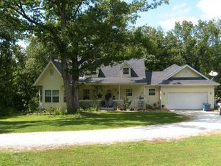 48 Hills Dr, Strafford, MO 65757