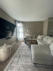 920 Center Pl #922, Dubuque, IA 52001