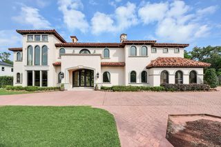 11103 Memorial Dr, Houston, TX 77024